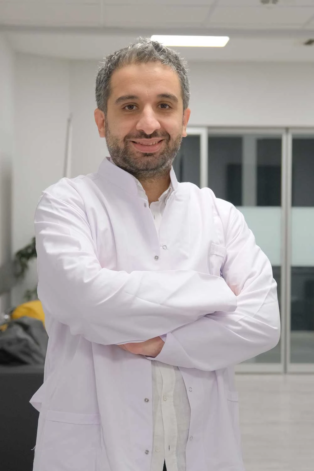 Dr. Mani Habibi